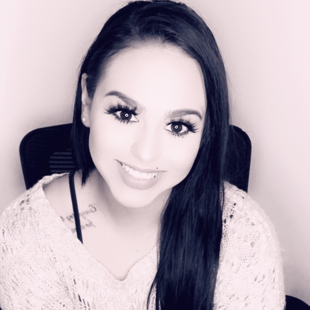 Meet your Posher, Lorena